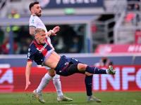 三亿体育体育新闻-博洛尼亚前锋频频伤退，给球队进攻带来阻碍