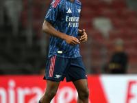 三亿体育体育网页版-阿森纳中场表现出色，赢得球迷好评