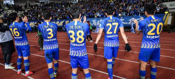 三亿体育体育网站入口-包含江苏苏宁大比分胜出，豪取三分继续向前迈进的词条