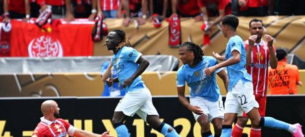 三亿体育体育网站-包含马赛意图夺冠封王，法甲竞争陷入白热化的词条