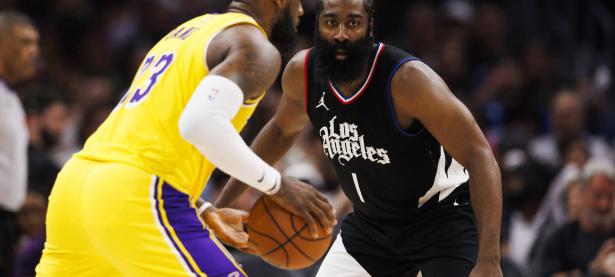 三亿体育体育视频-火箭客场战胜独行侠，哈登32分成全场最高