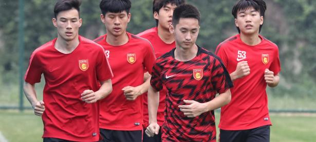 三亿体育体育在线登录-包含河北华夏幸福实力强劲，球队斗志昂扬冲击榜首的词条