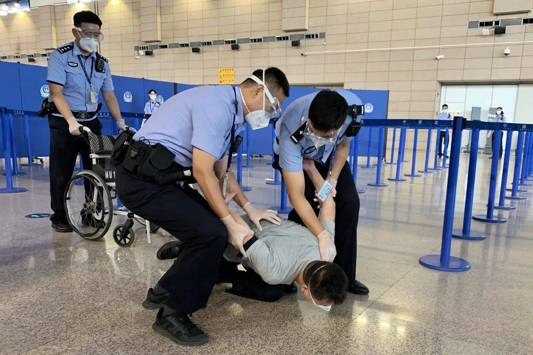 惊心动魄！强队对抗壮志豪情的简单介绍
