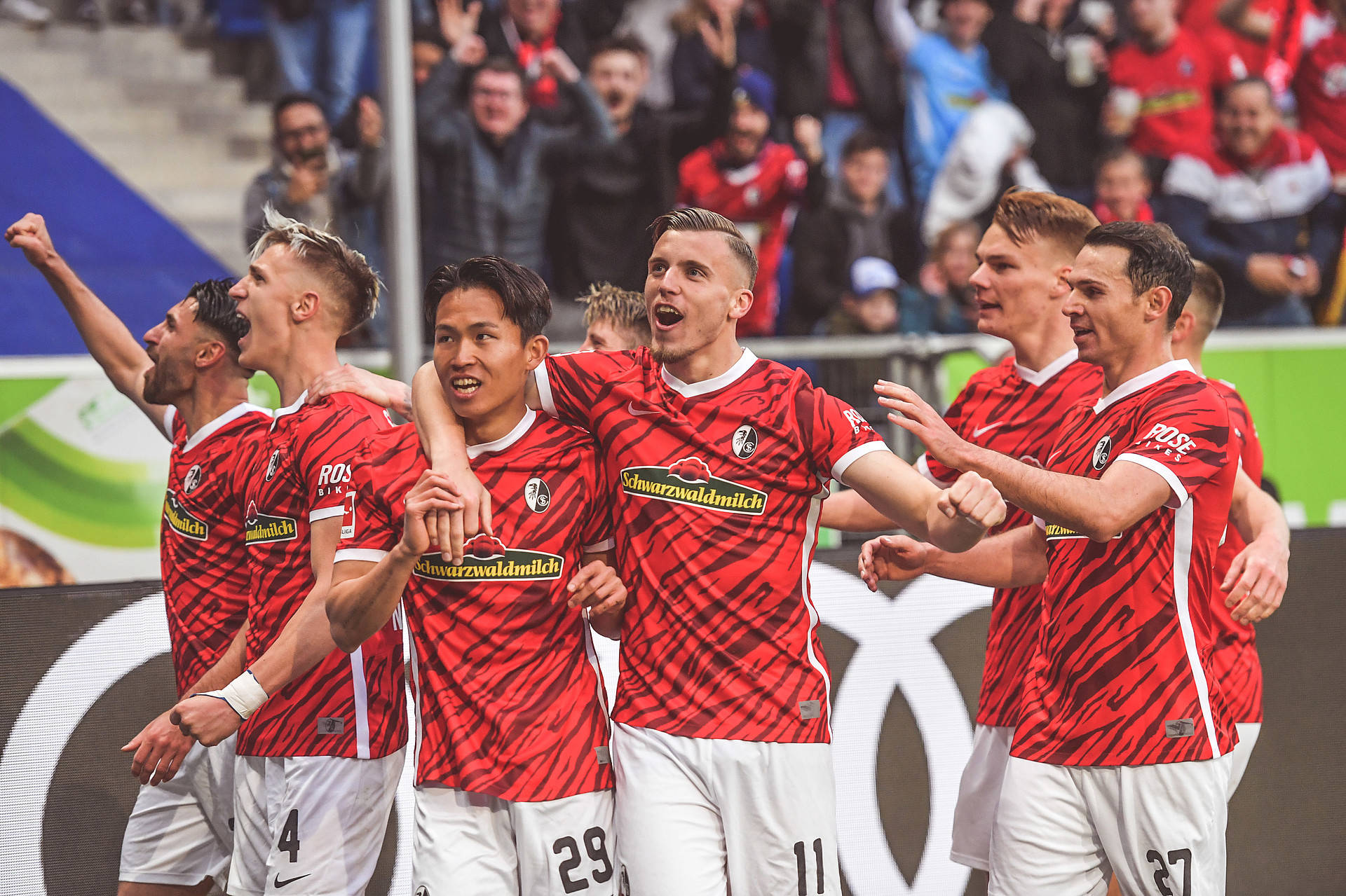 奥格斯堡队凭借实力，打破僵局