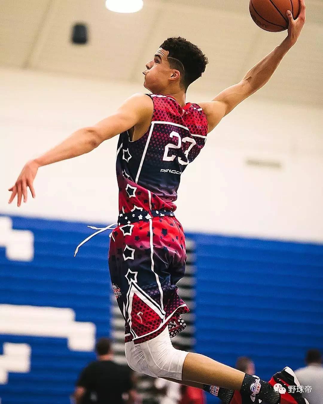 美国高中篮球联赛季后赛开始