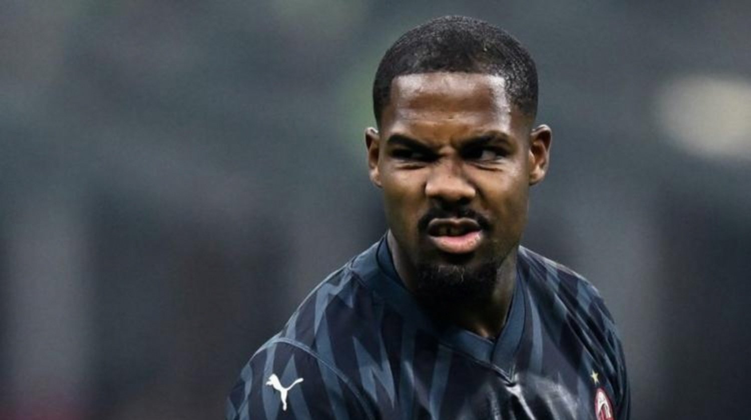 包含AC米兰引援陷入僵局，转会进展缓慢令球迷焦虑的词条