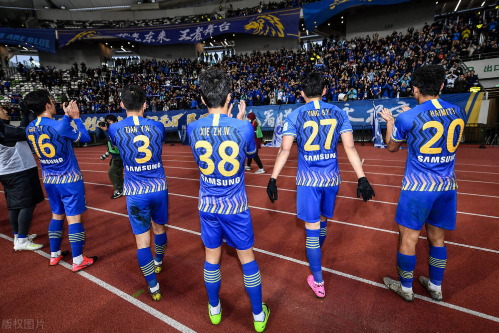 包含江苏苏宁大比分胜出，豪取三分继续向前迈进的词条