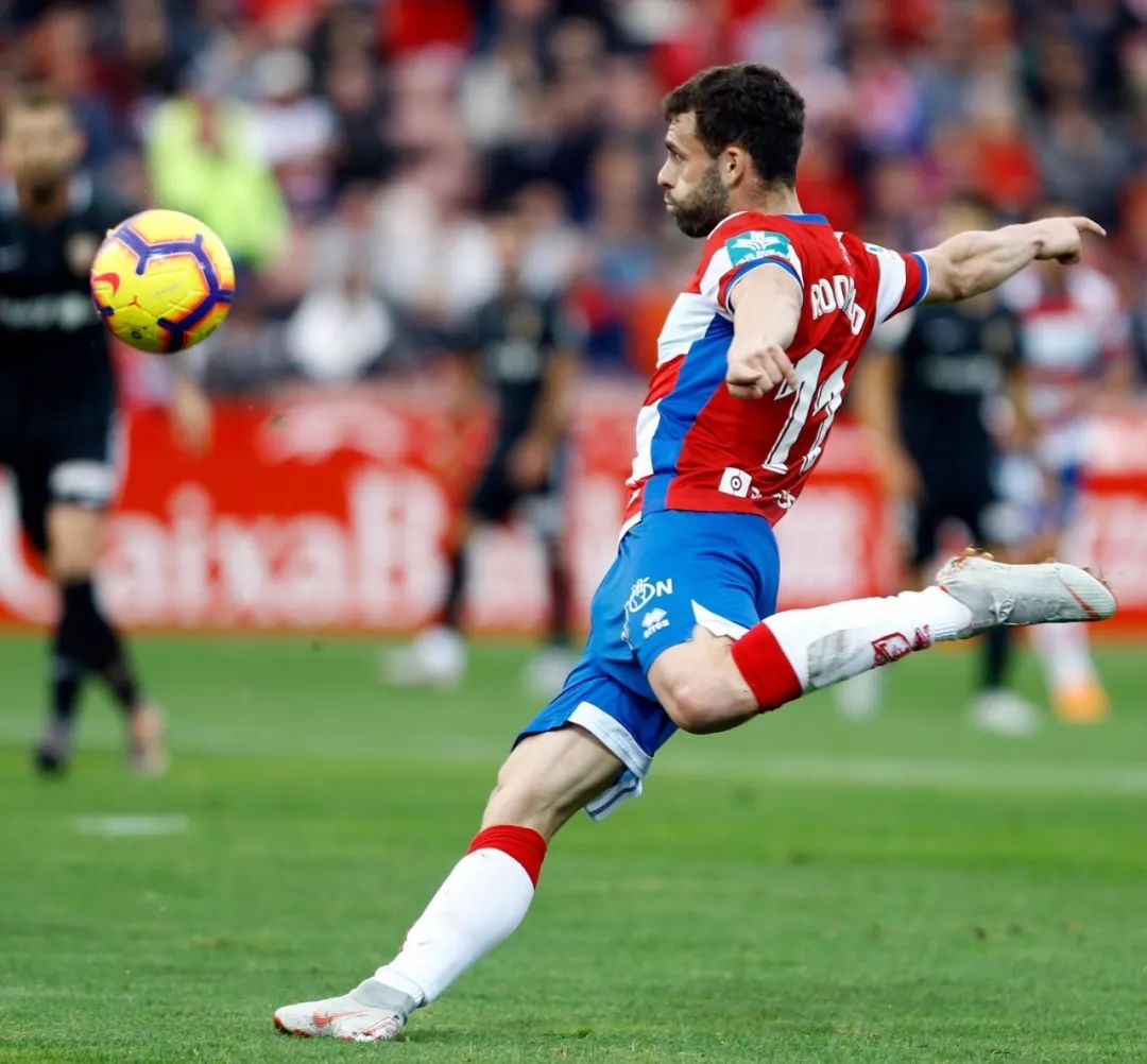 包含格拉纳达豪取主场三分，实现胜利逆袭的词条