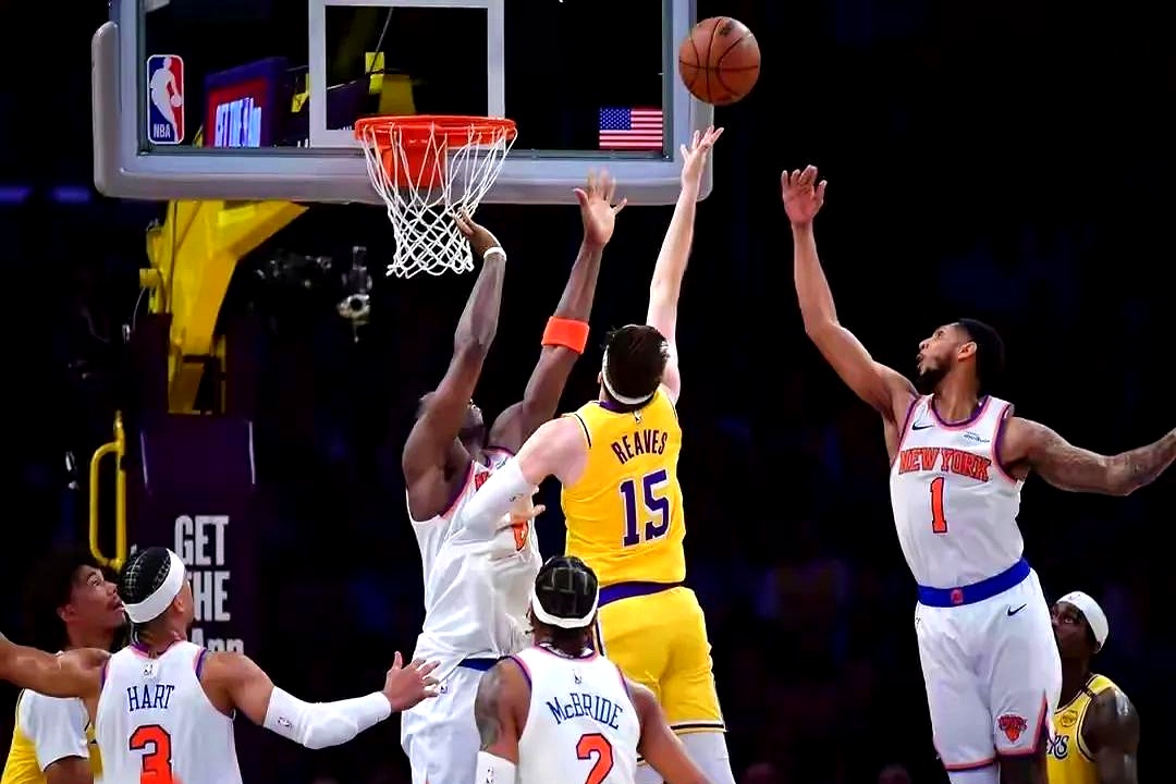 尼克斯击败雄鹿，豪取五连胜的简单介绍