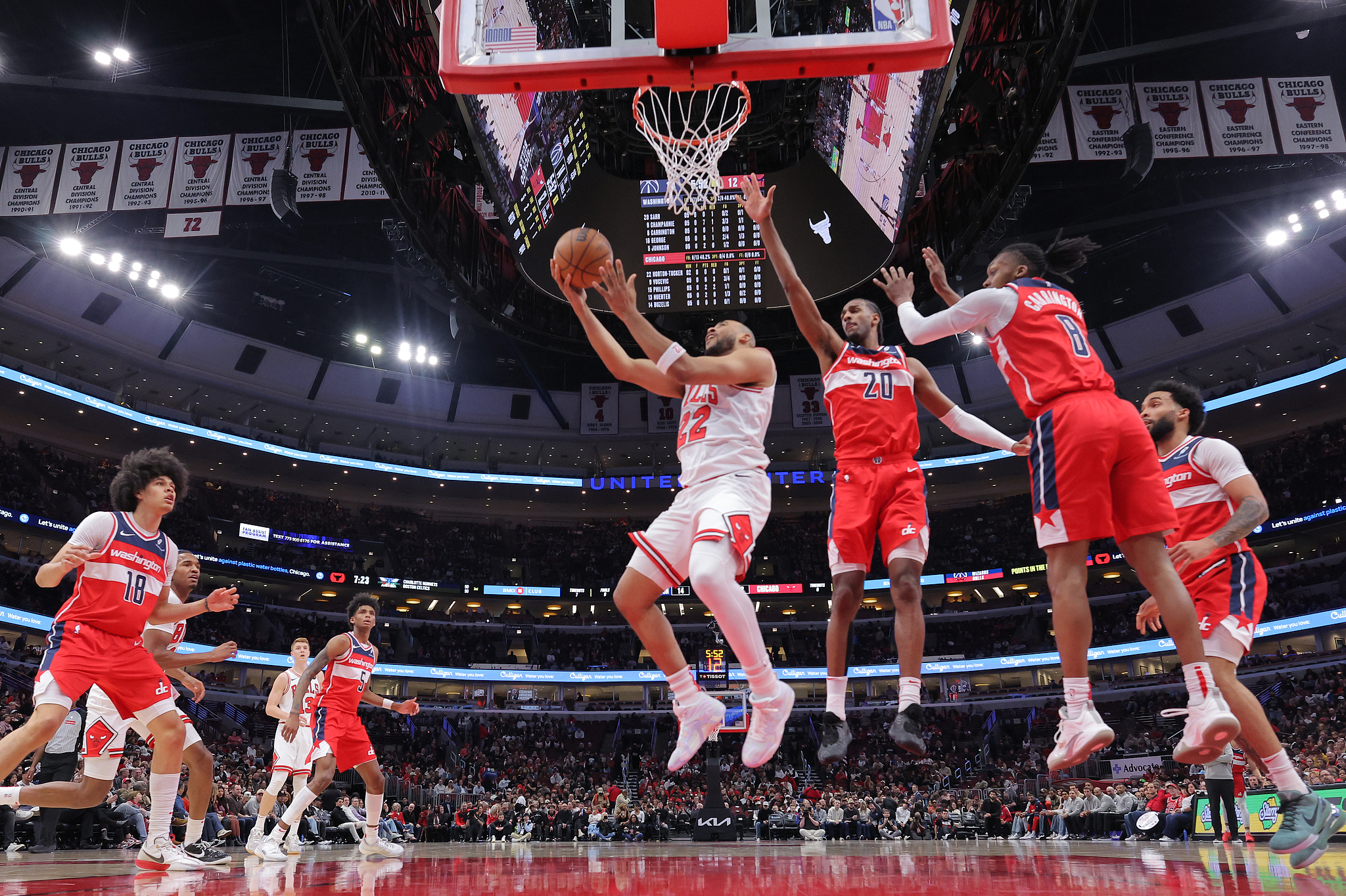 公牛主场击败凯尔特人 公牛主场击败凯尔特人