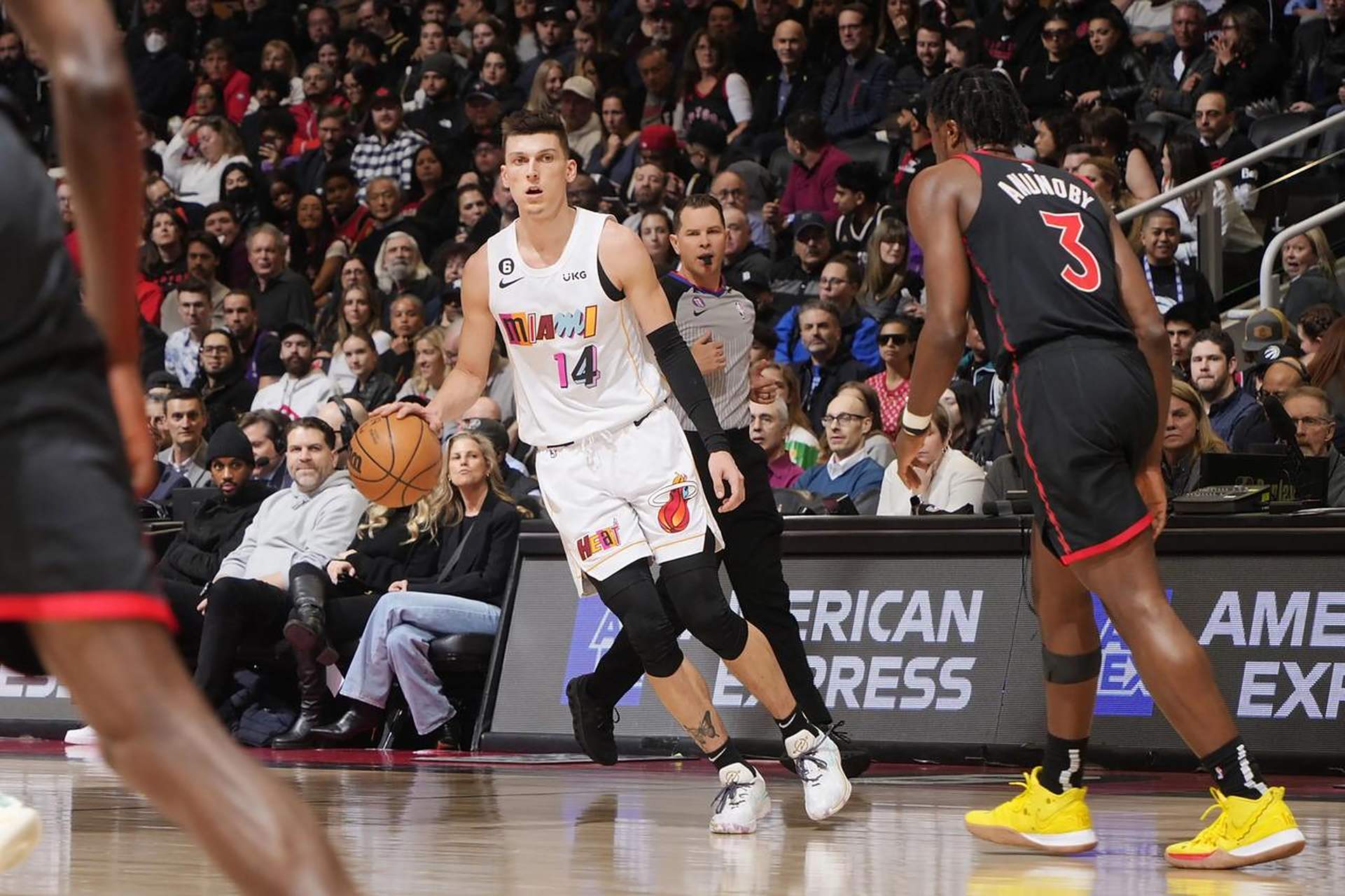 猛龙总经理挤出巨款，追逐顶级射手的简单介绍