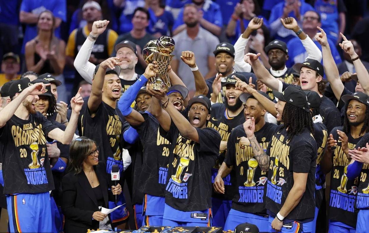 包含雷霆收获连胜：保罗领跑全队气势如虹的词条